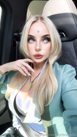 Big Tit Blonde
